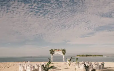 Montaje de boda en la playa